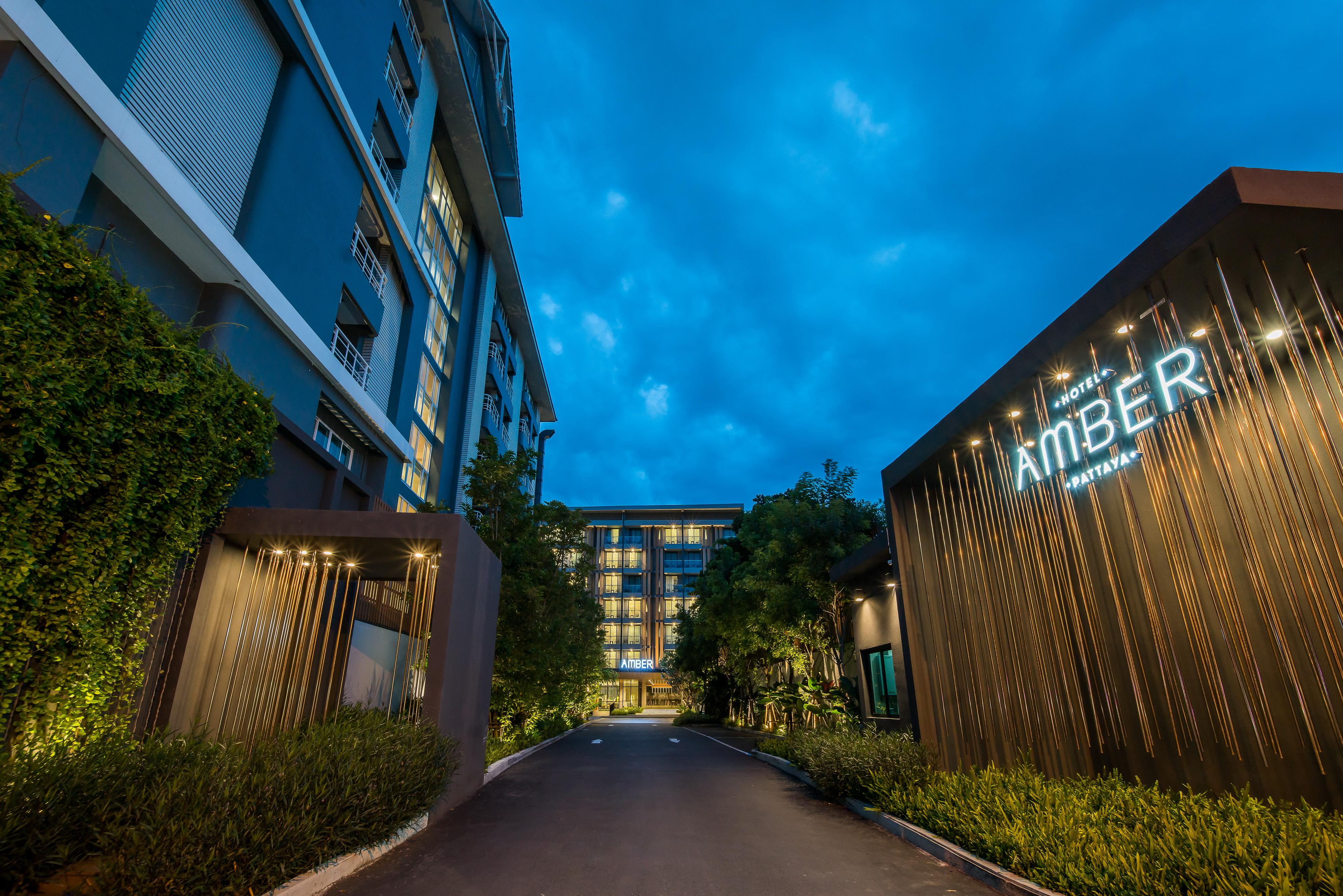Hotel Amber Патая Екстериор снимка